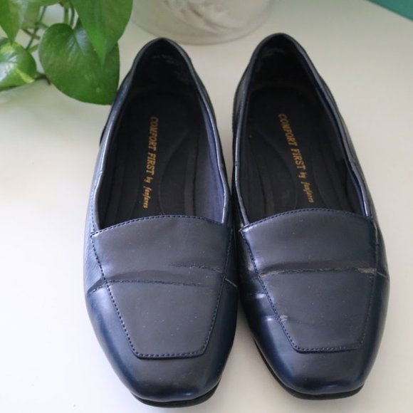 3/$10 Comfort First LOLA Navy Driving Flats - 6.5 - Picture 2 of 15